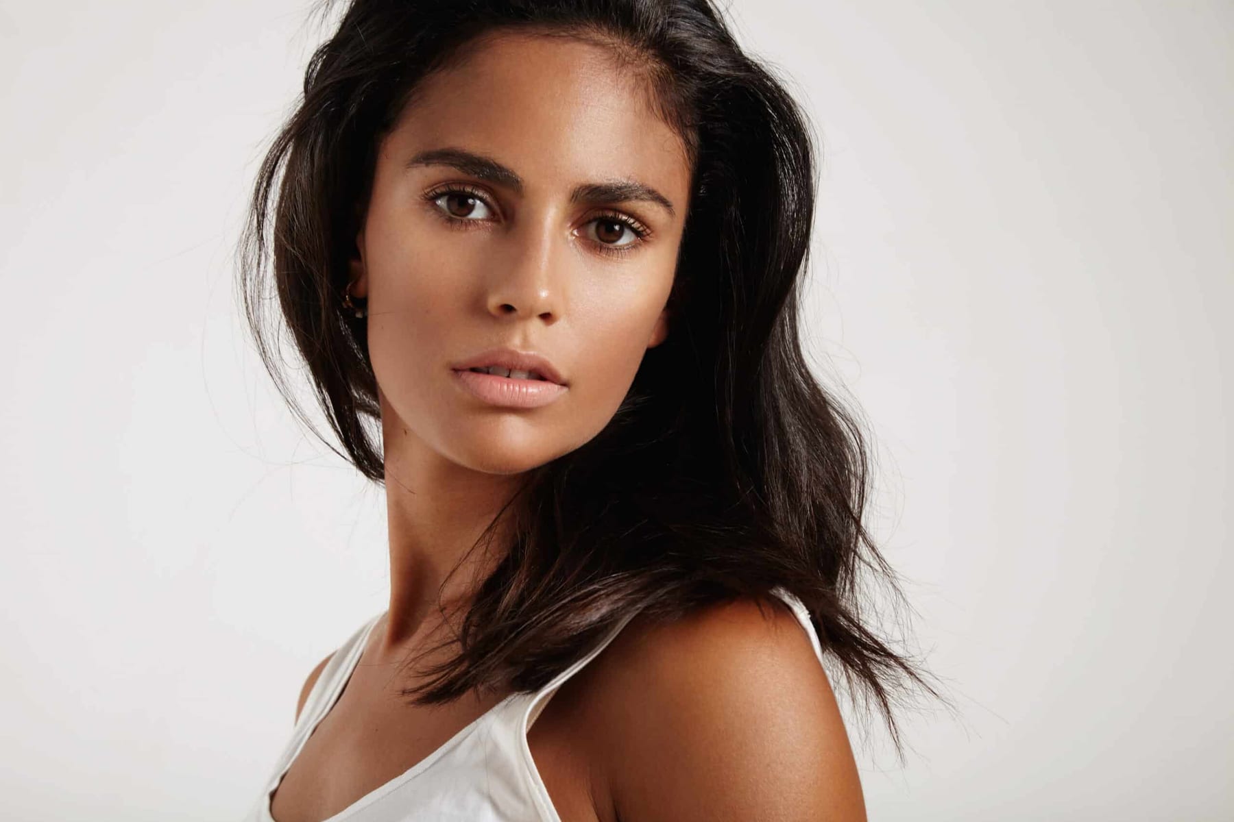 Defined jawline and smooth skin — esthetic treatments in Kanata